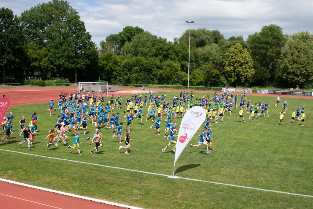Titelbild - OVAG-Schüler-Sprint-Cup auf dem Friedberger Burgfeld