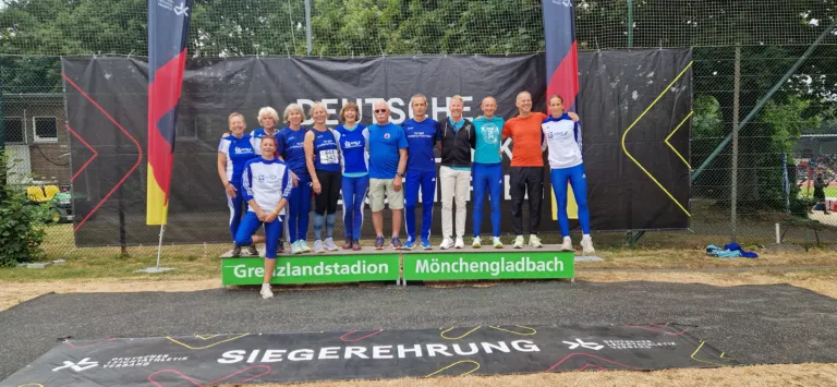 Fauerbacher Leichtathletik-Masters-Team holt fünf Titel und weiteres Edelmetall bei Deutscher Meisterschaft – Oliver Kurtz und Bernd Lachmann mit Doppel-Gold